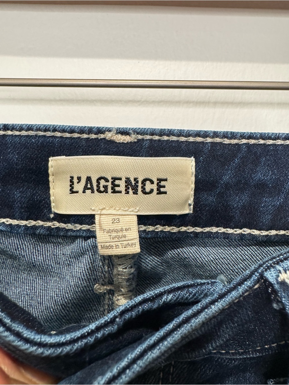 NWT L’AGENCE Selma High Rise Sleek Baby Boot Flare Jeans Size 23 Columbia Wash - Picture 2 of 15